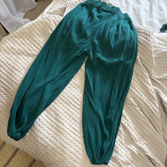 Two Piece Set - Picture 3 of 3